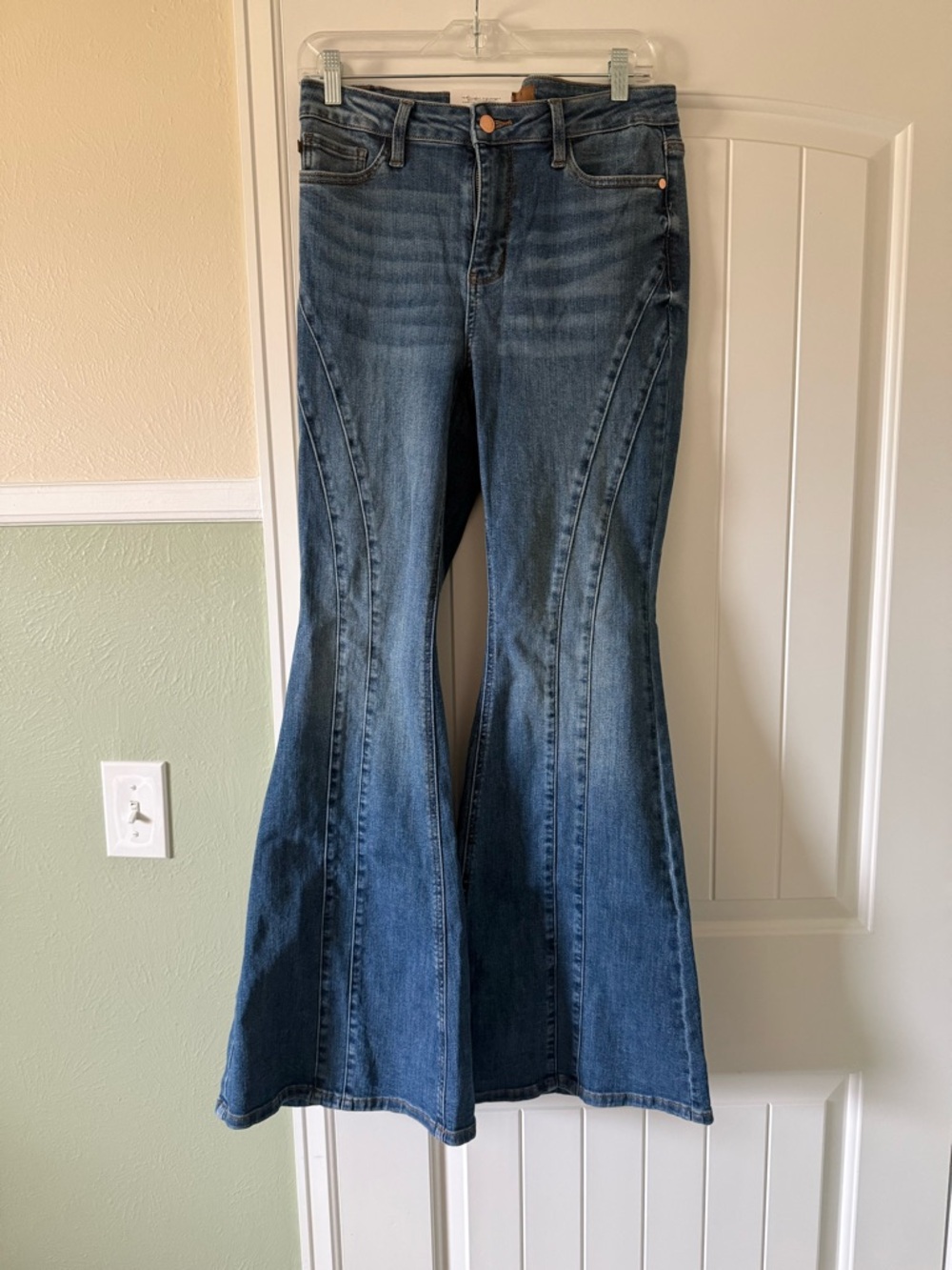 NWT Judy Blue Golden Hour Mid Rise Flare Jeans with Double Angular Seam - size 9 - Picture 5 of 7